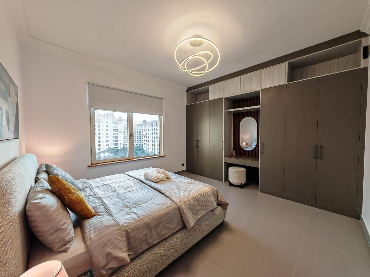 2 Bedroom Front Apartment